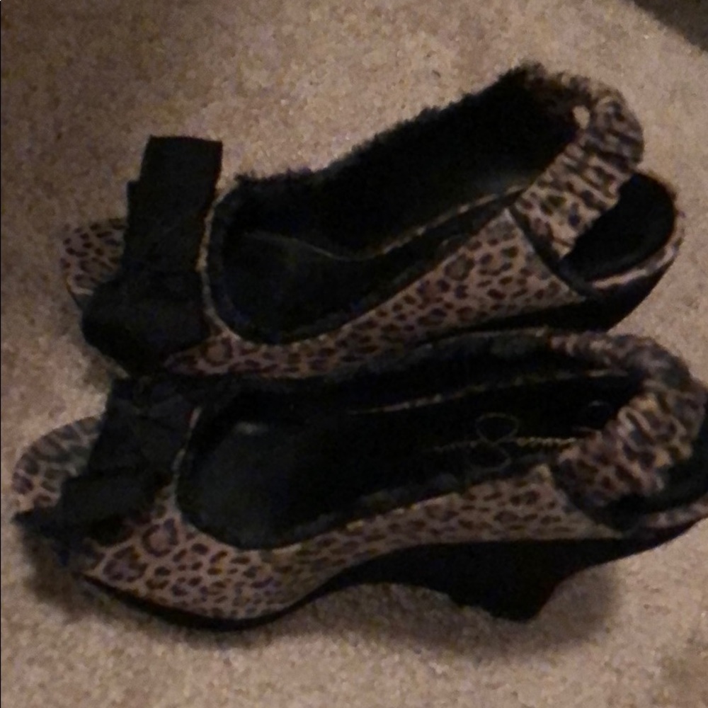 Jessica Simpson Heels - Picture 2 of 4